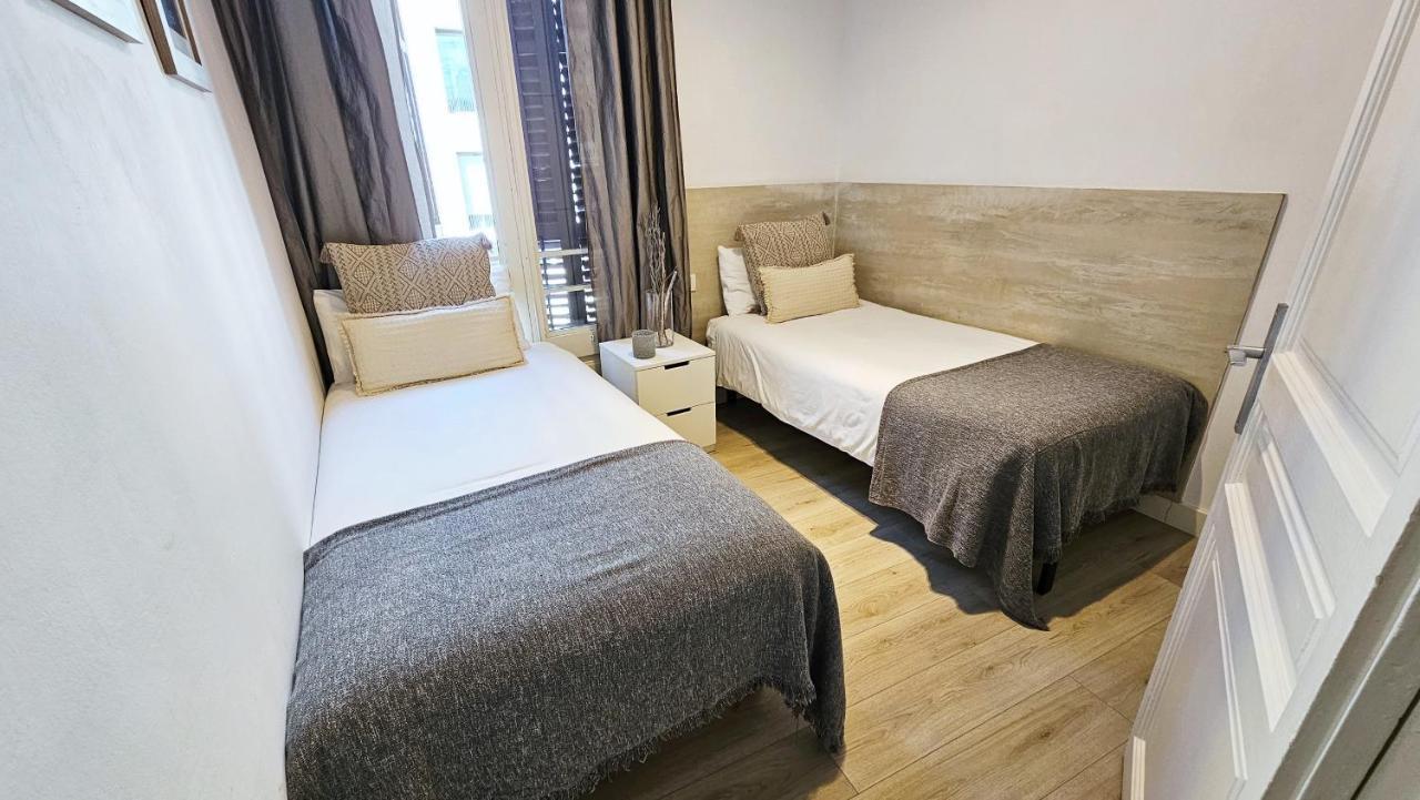 Click&Flat Seneca Suites برشلونة المظهر الخارجي الصورة
