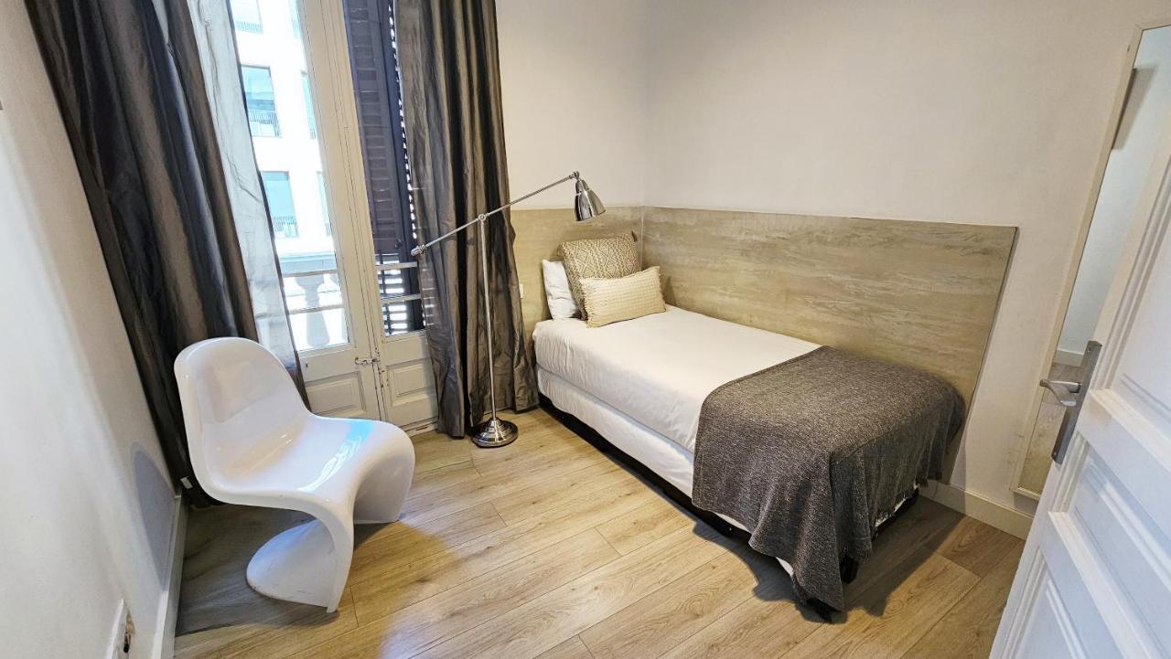 Click&Flat Seneca Suites برشلونة المظهر الخارجي الصورة