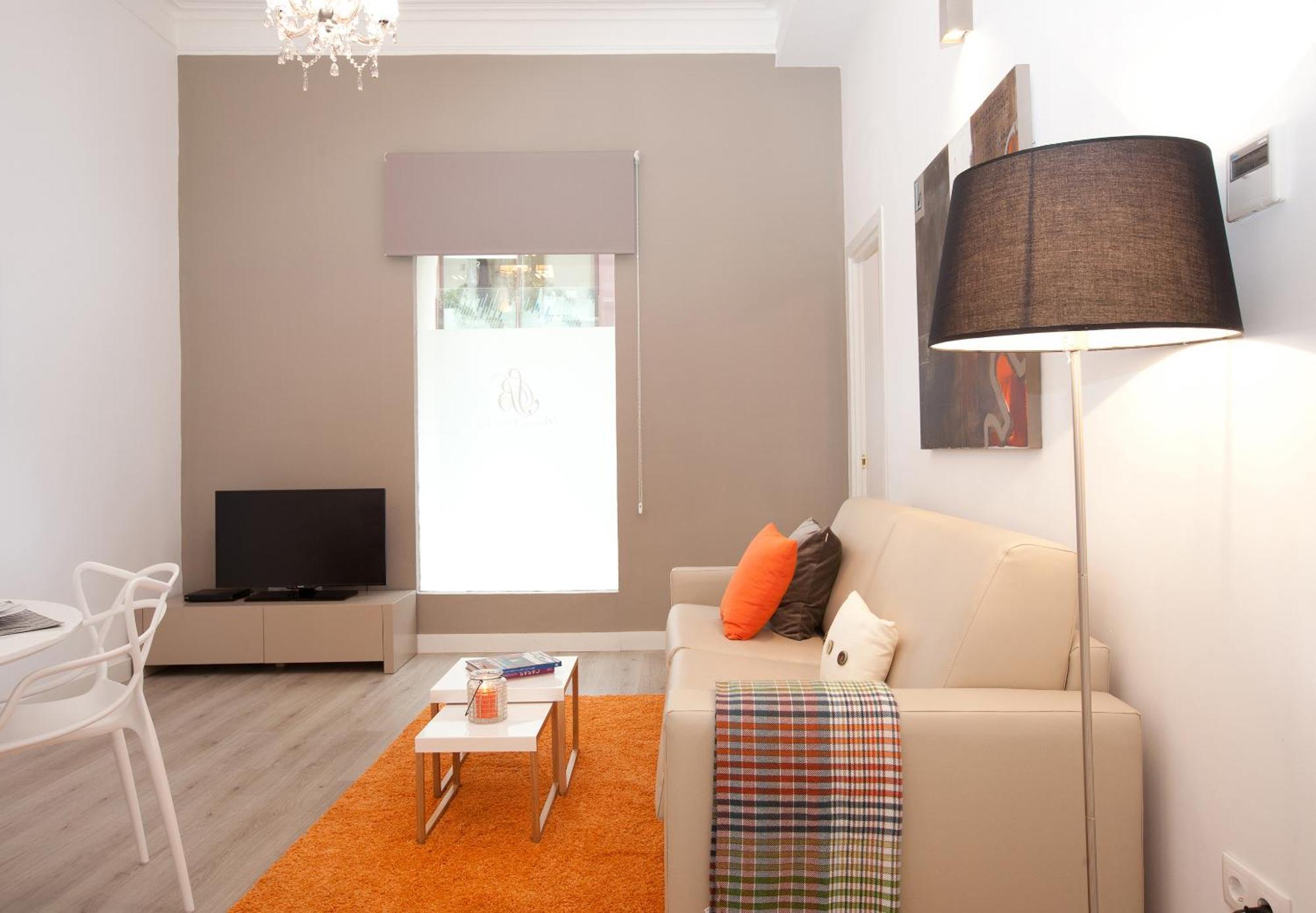 Click&Flat Seneca Suites برشلونة الغرفة الصورة