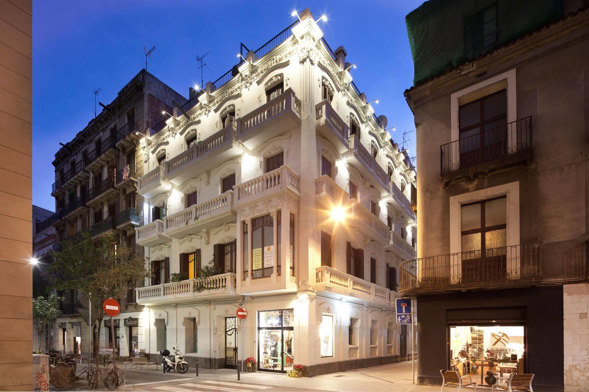 Click&Flat Seneca Suites برشلونة المظهر الخارجي الصورة