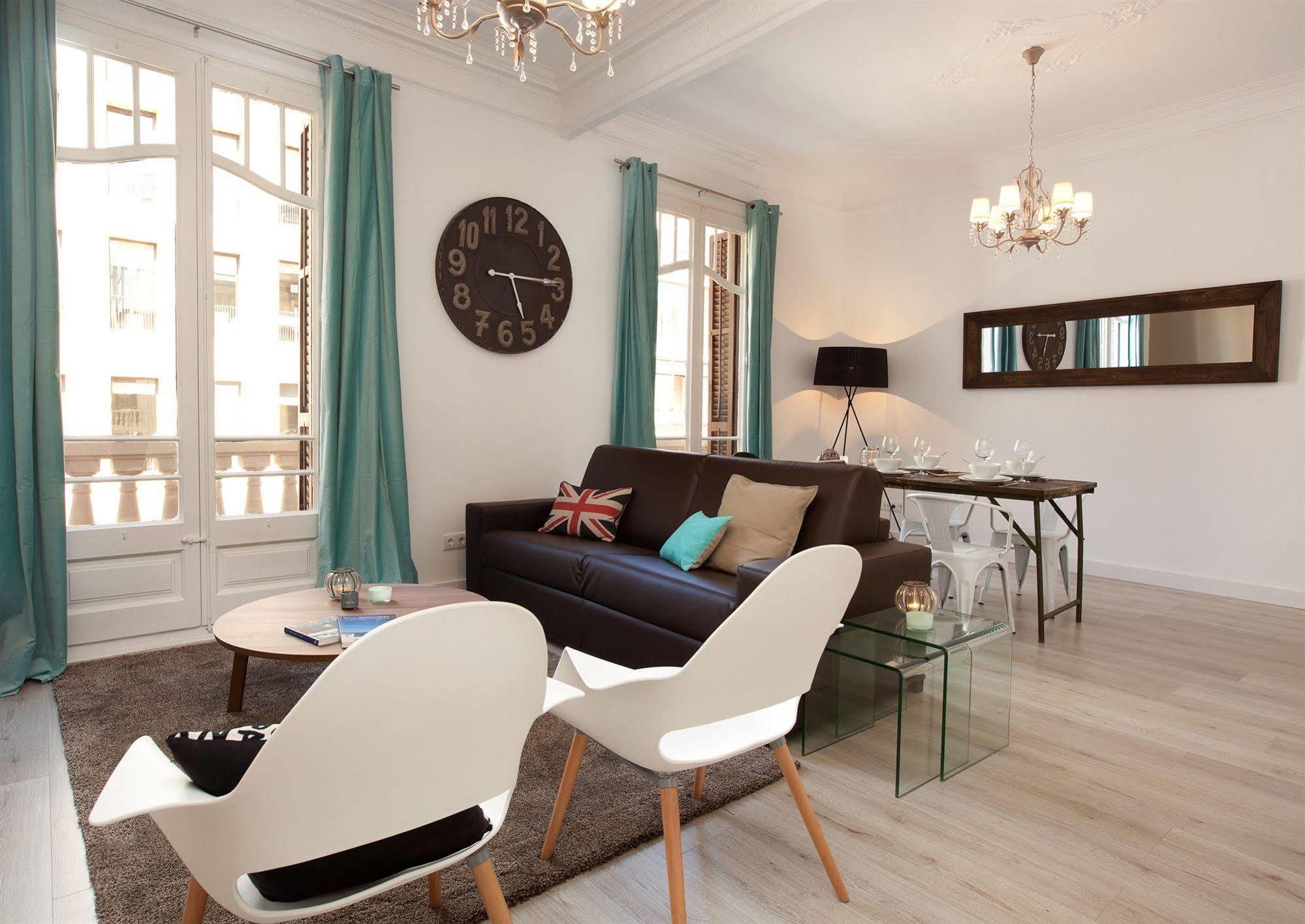 Click&Flat Seneca Suites برشلونة المظهر الخارجي الصورة